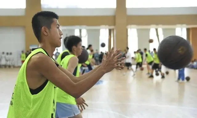 篮球训练时英语专业术语_1